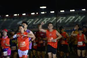 BIB: 2746, 26362, 813, 21981, 80827, 23578, 28942
                            <button type="button" onclick="openModal(10856513)" class="btn btn-primary btn-sm float-right btn-popup" data-toggle="modal" data-target=".modal-high-quality">
                        <i class="fas fa-shopping-cart"></i> Add to Cart
                    </button>
                                            <button type="button" onclick="isThisMe(10856513, true)" class="btn btn-success btn-sm float-right btn-popup btn-isme hidden" data-toggle="tooltip" data-placement="bottom" title="นี่คือรูปของคุณใช่ไหม คลิกที่นี่เพื่อเอาเข้าอัลบั้ม">
                        <i class="fas fa-plus"></i> Add to album
                    </button>
                    <button type="button" onclick="isThisMe(10856513, false)" class="btn btn-warning btn-sm float-right btn-popup btn-isnotme hidden">
                        <i class="fas fa-ban"></i> Remove from album
                    </button>